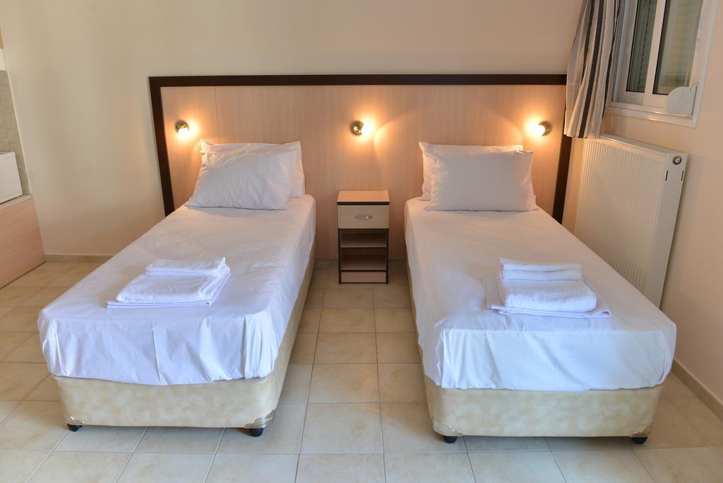 Mideia Hotel Levádeia Habitación foto