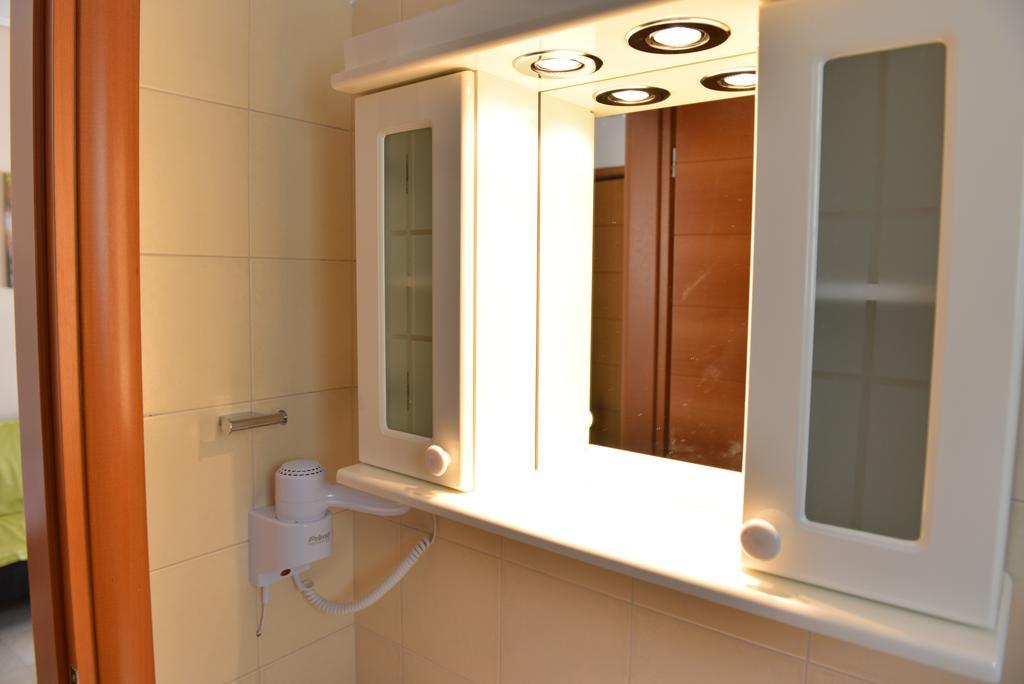 Mideia Hotel Levádeia Habitación foto